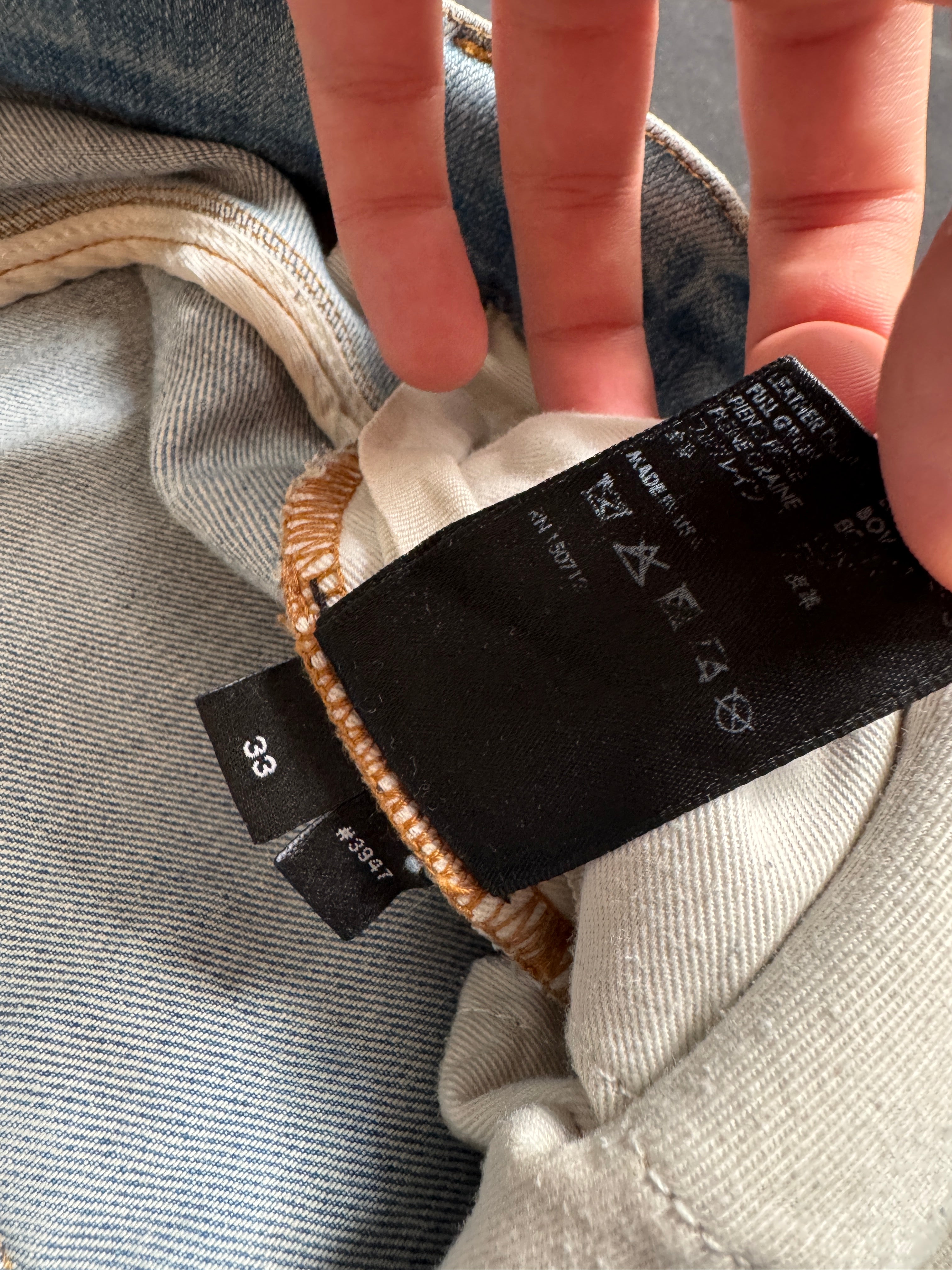 Amiri LightWash Jeans Old English