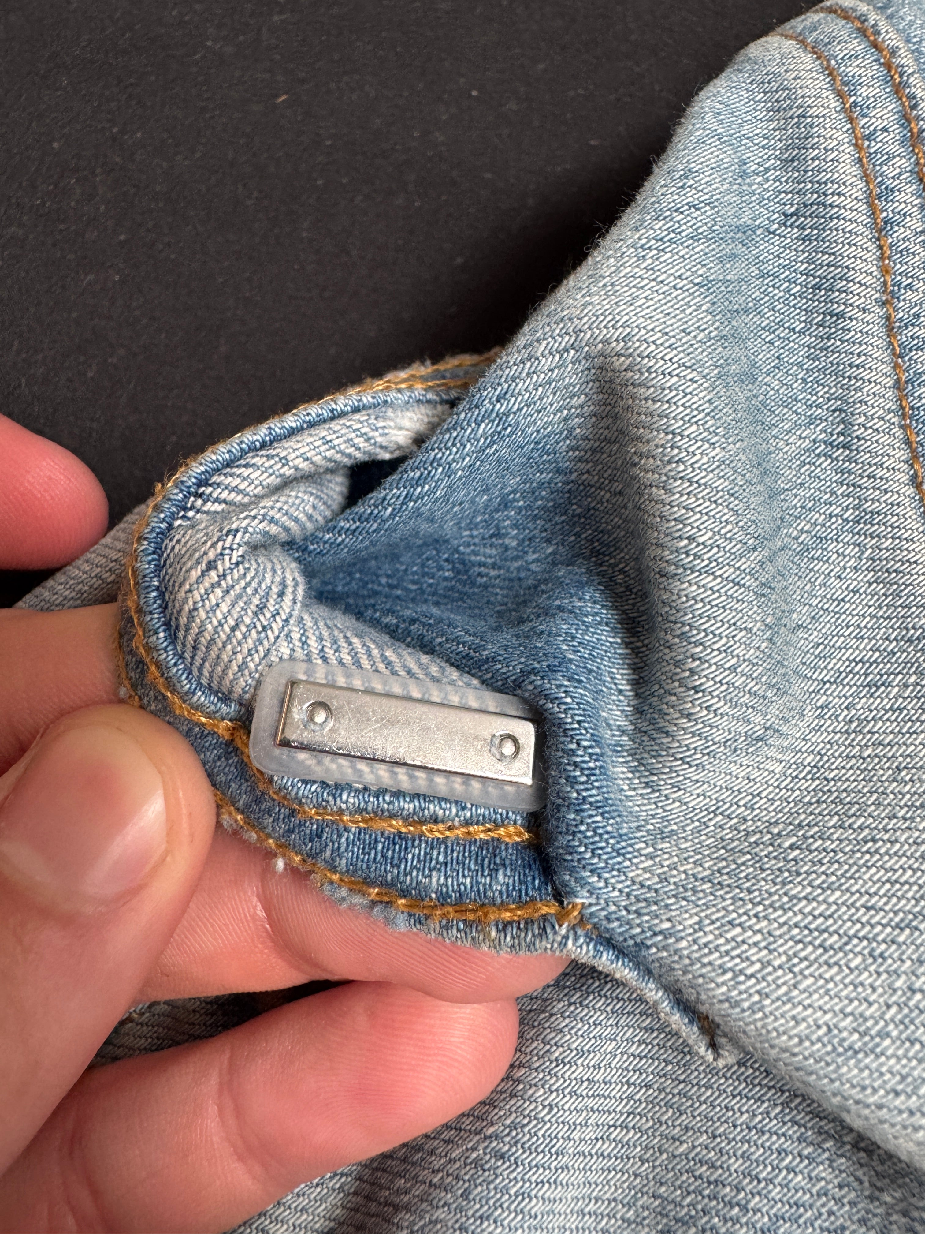 Amiri LightWash Jeans Old English