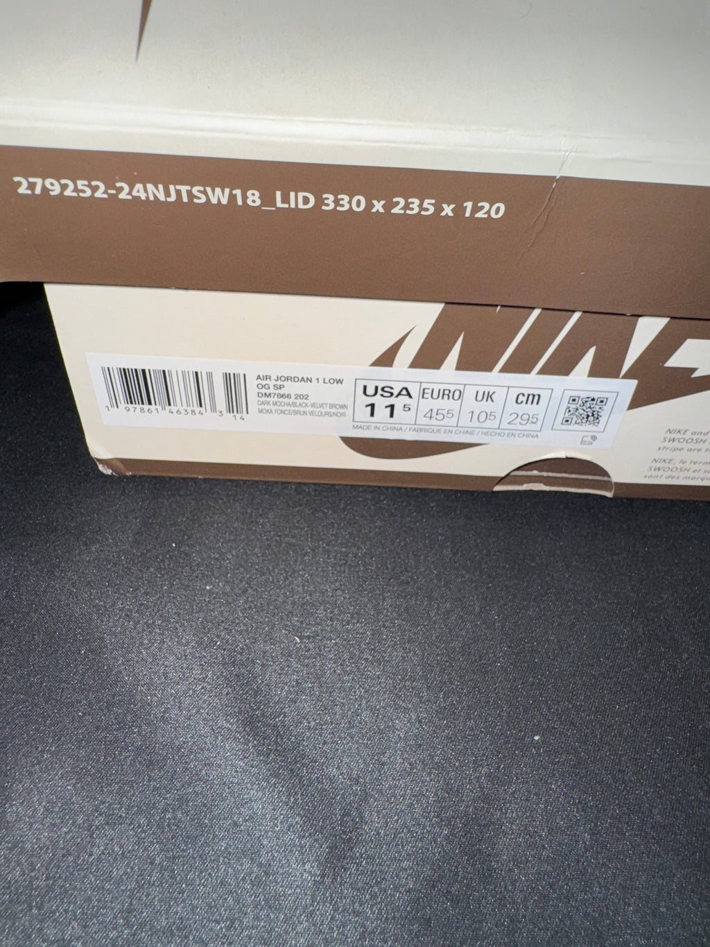 Travis Scott Jordan 1 Velvet