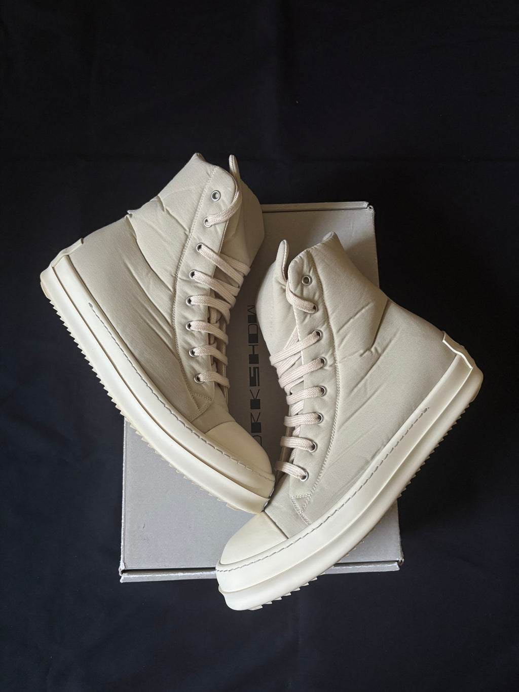 Rick Owens DRKSHDW Hi Sneaker Pearl & Milk
- Size 43