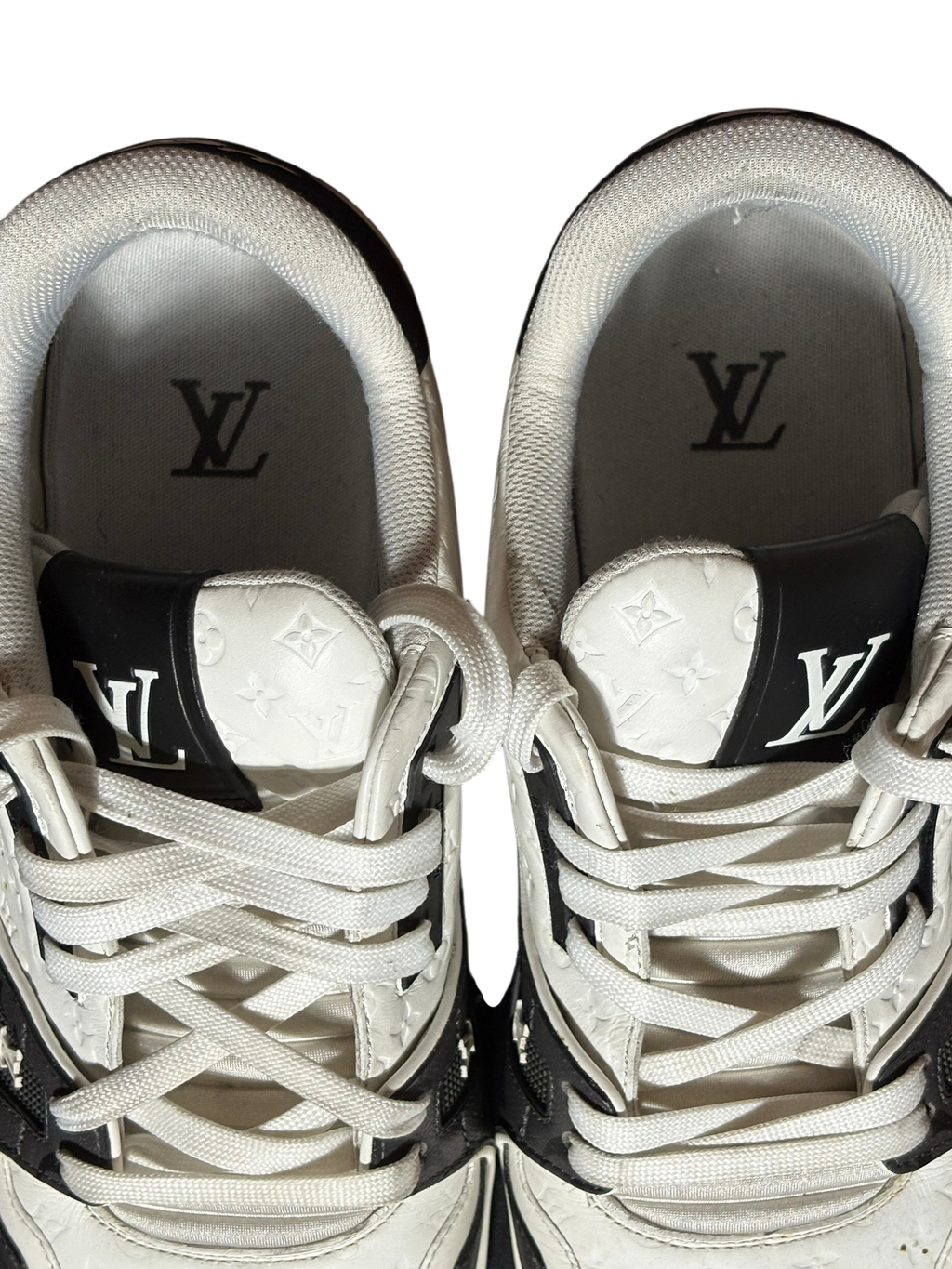 Louis Vuitton Black Monogram Trainers 9LV