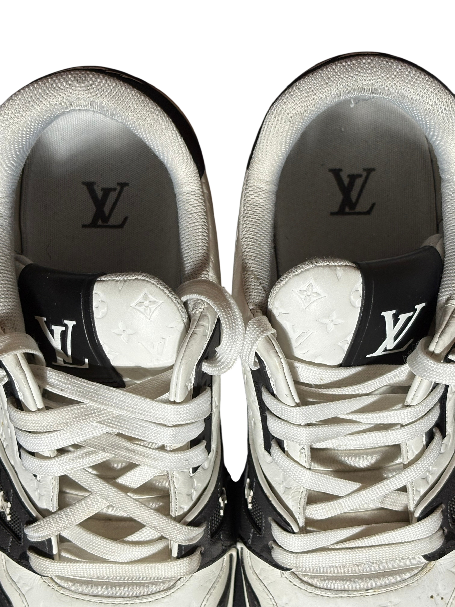 Louis Vuitton Black Monogram Trainers 9LV