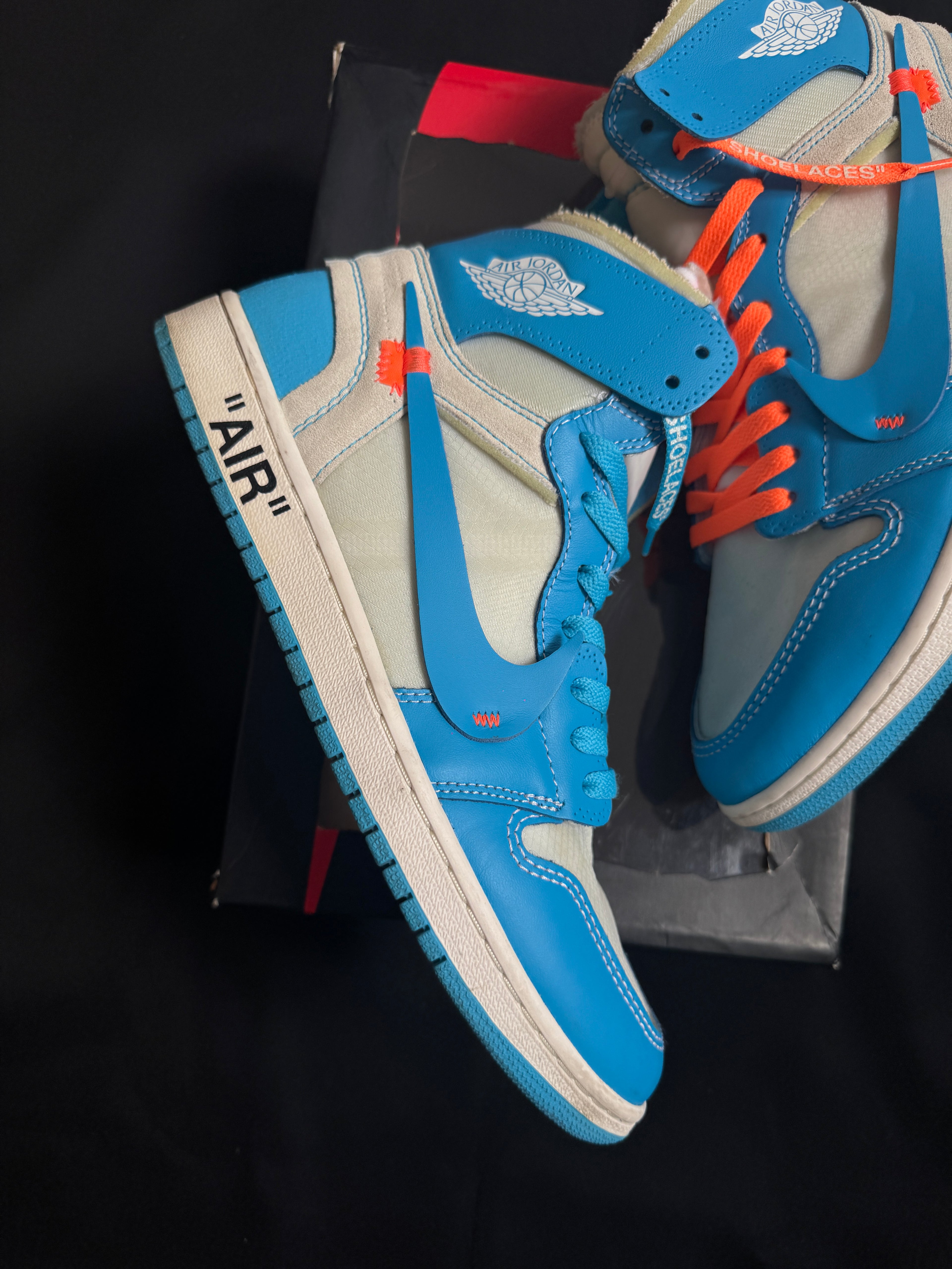 Off White Jordan 1 UNC