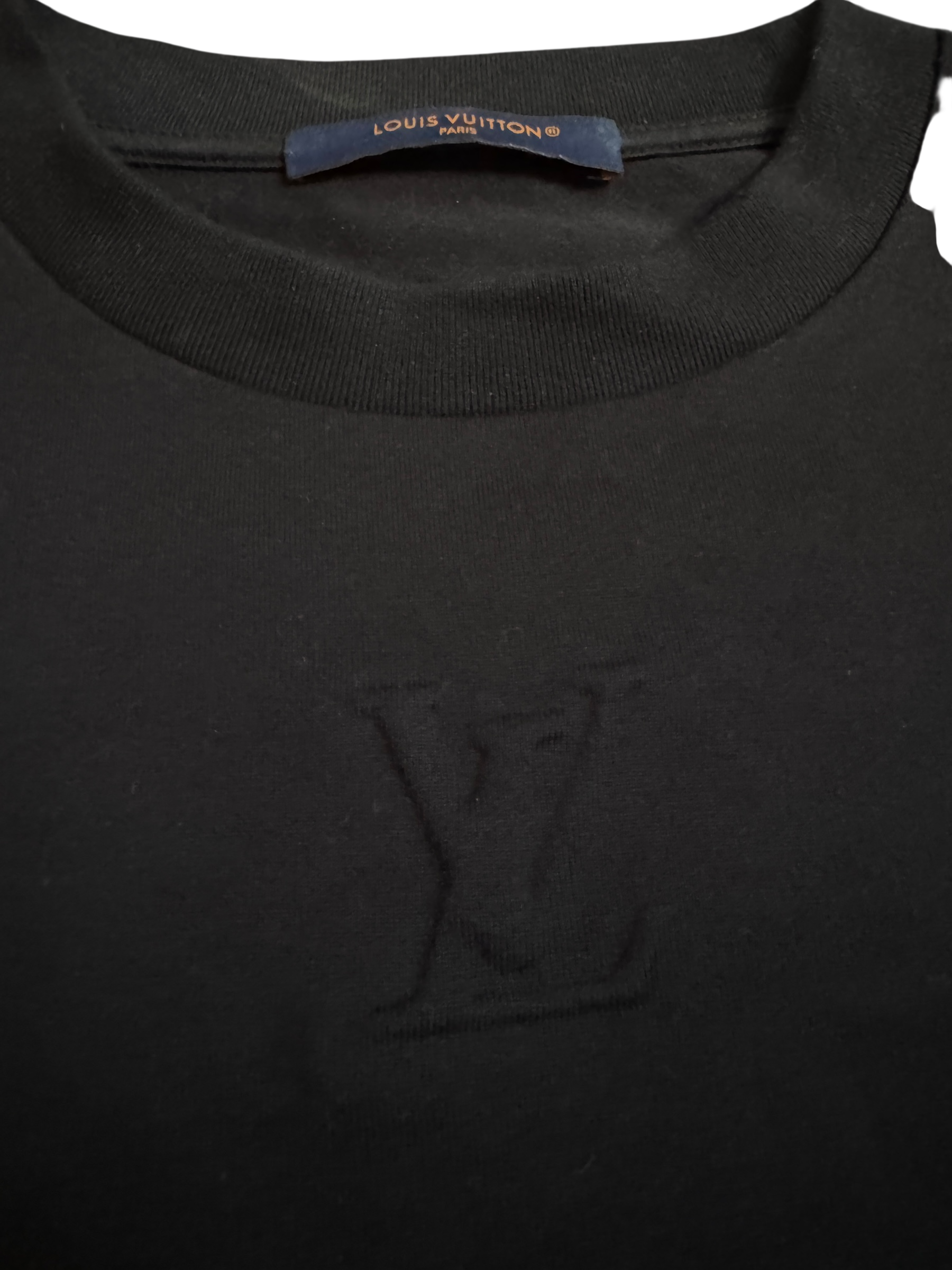 Louis Vuitton Embossed LV T-Shirt Black - Size S