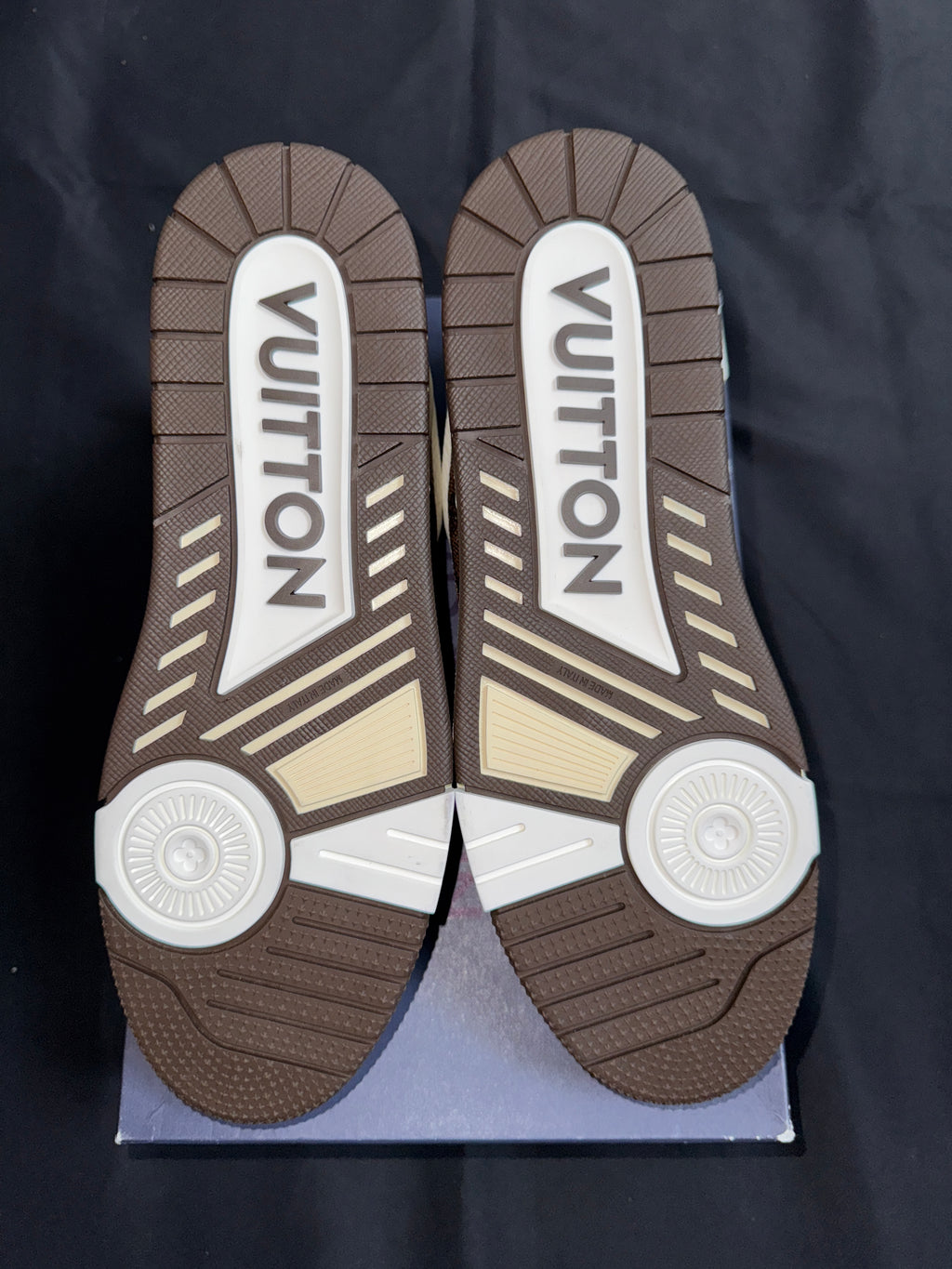 Louis Vuitton #54 Damier Sneakers