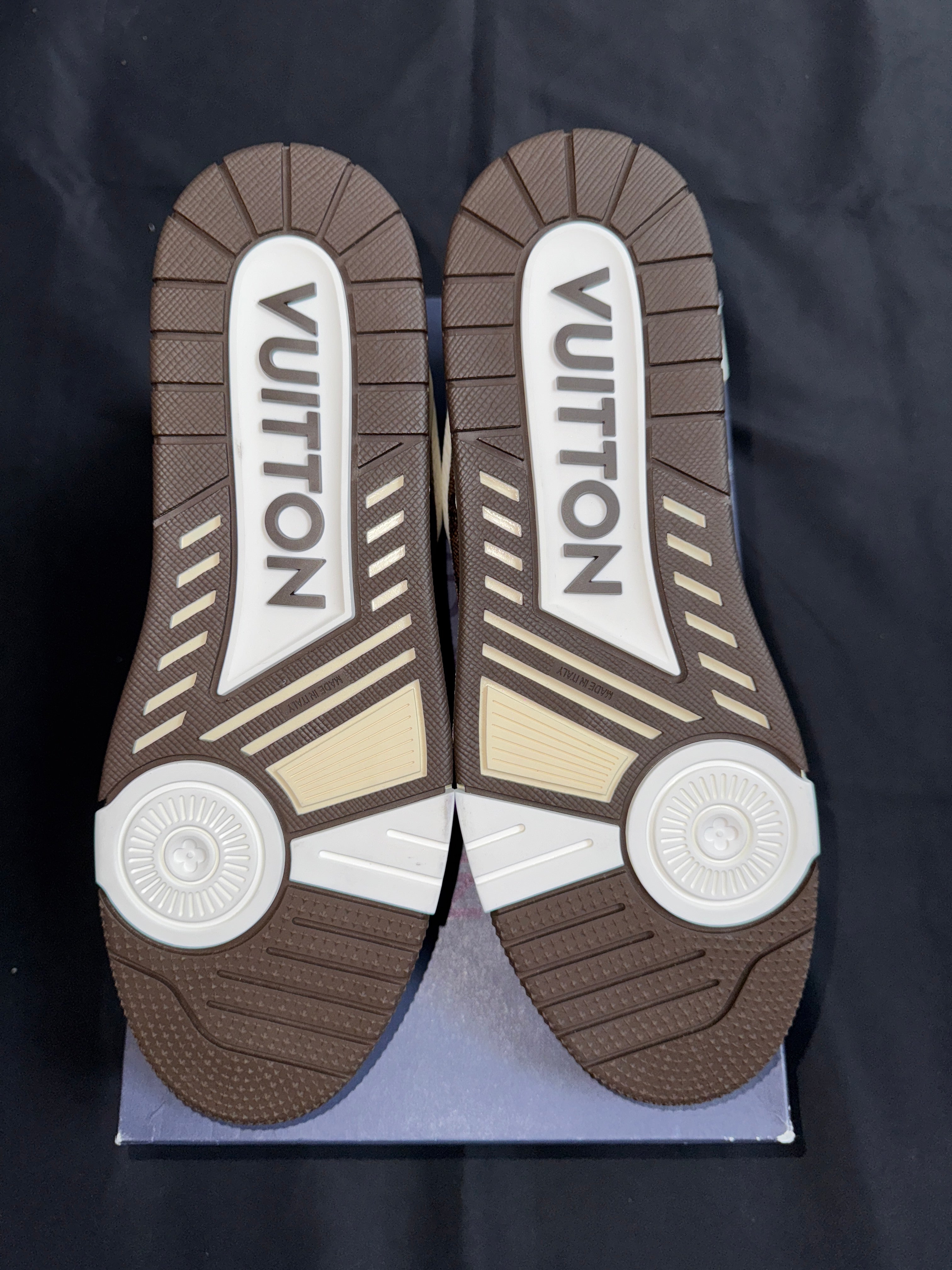 Louis Vuitton #54 Damier Sneakers