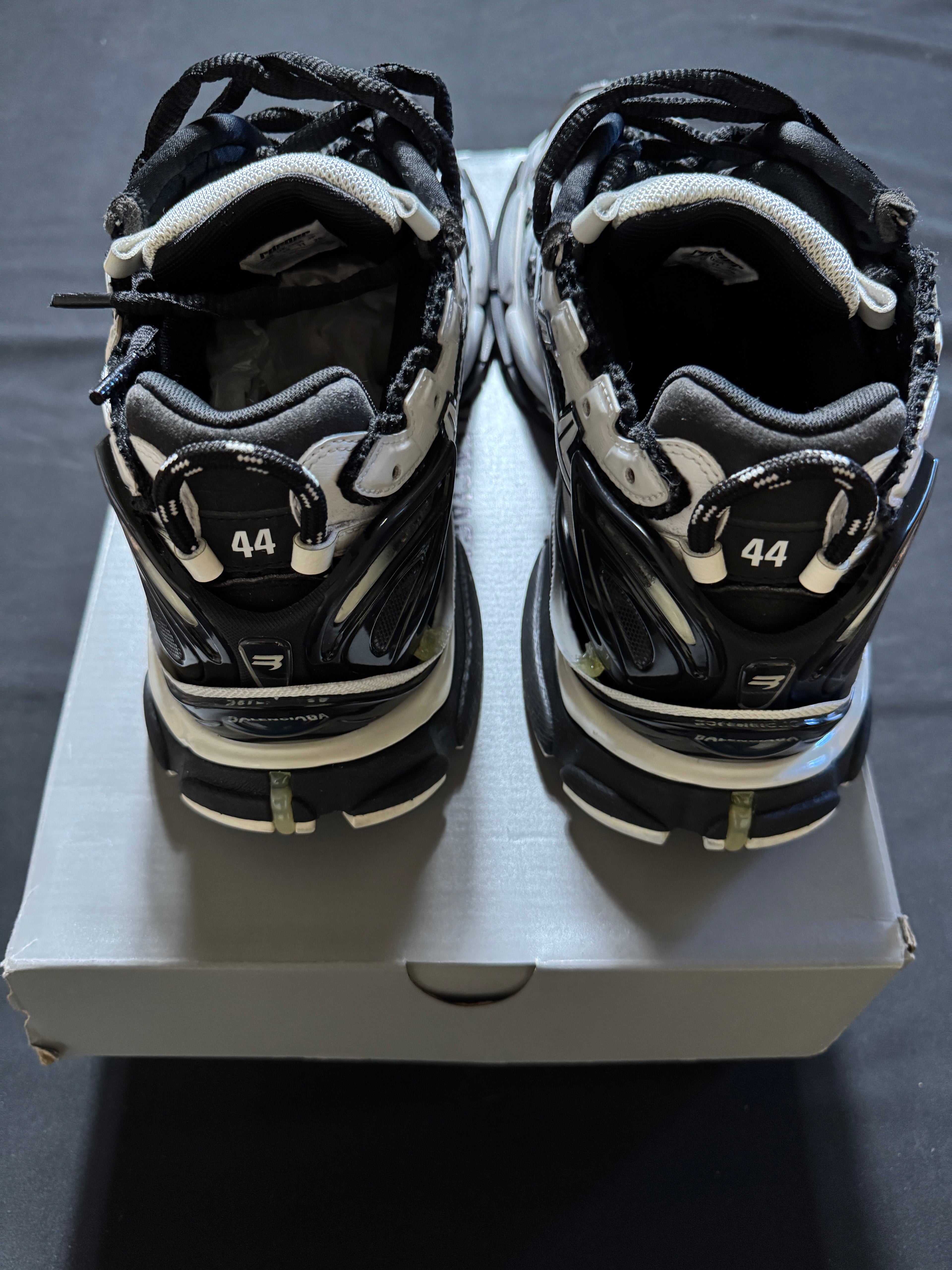 Balenciaga Runners Black White Brand New