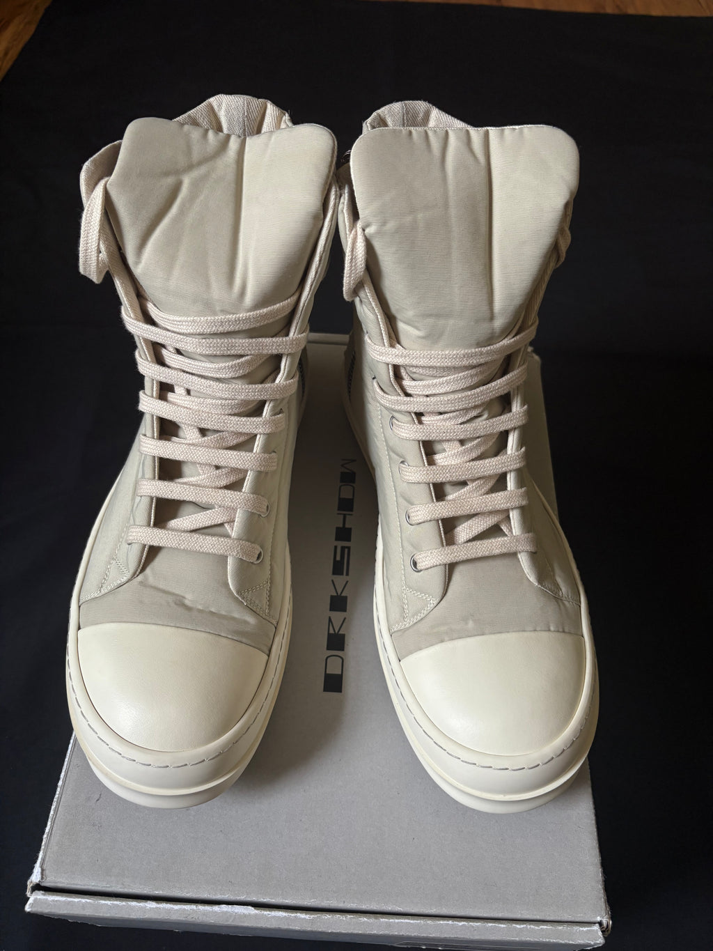 Rick Owens DRKSHDW Hi Sneaker Pearl & Milk
- Size 43