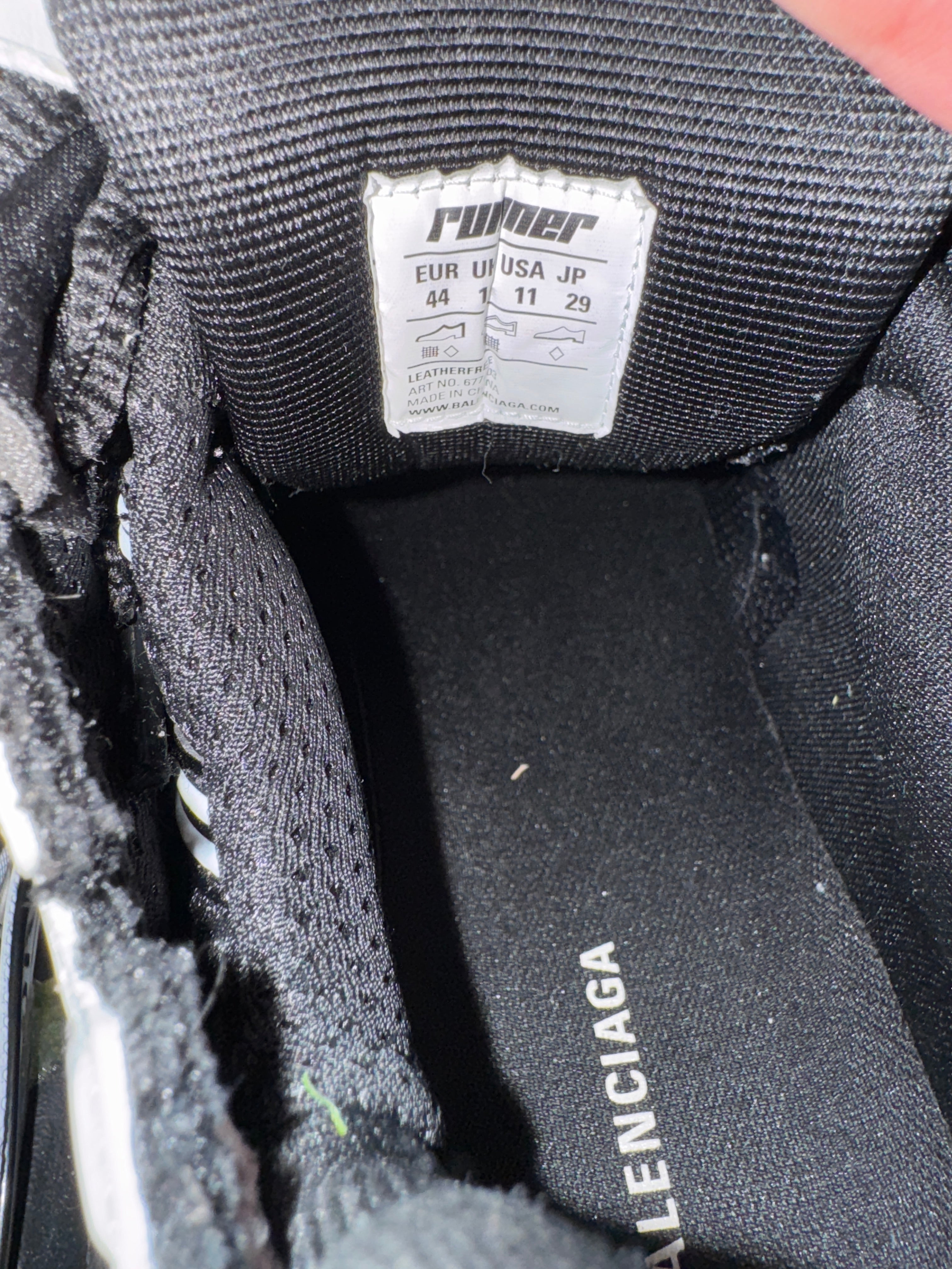 Balenciaga Runners Black White Brand New